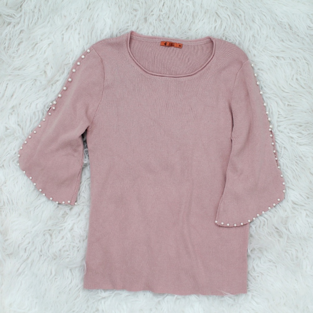 🆕 Knit Blouse 3/4 Sleeve and Pearls